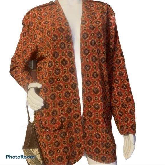 Vintage Tops - 💛Vintage💛 light dressy jacket.